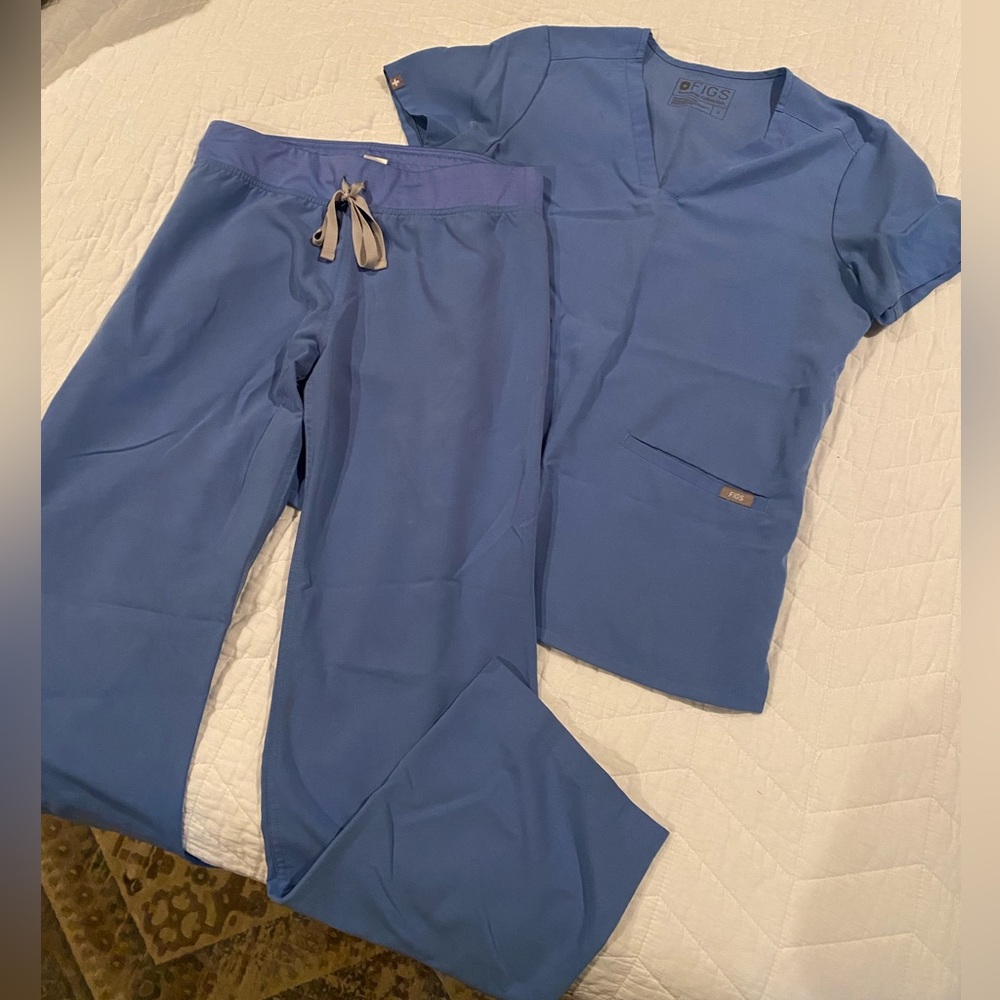 Figs scrubs